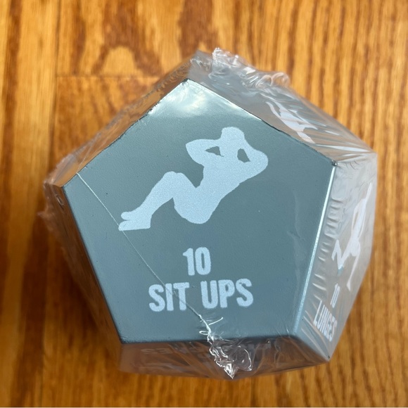 Fitness Bundle Dual Ab Wheel, Upper Body Stretch Cord, Excercise Dice - Picture 6 of 8